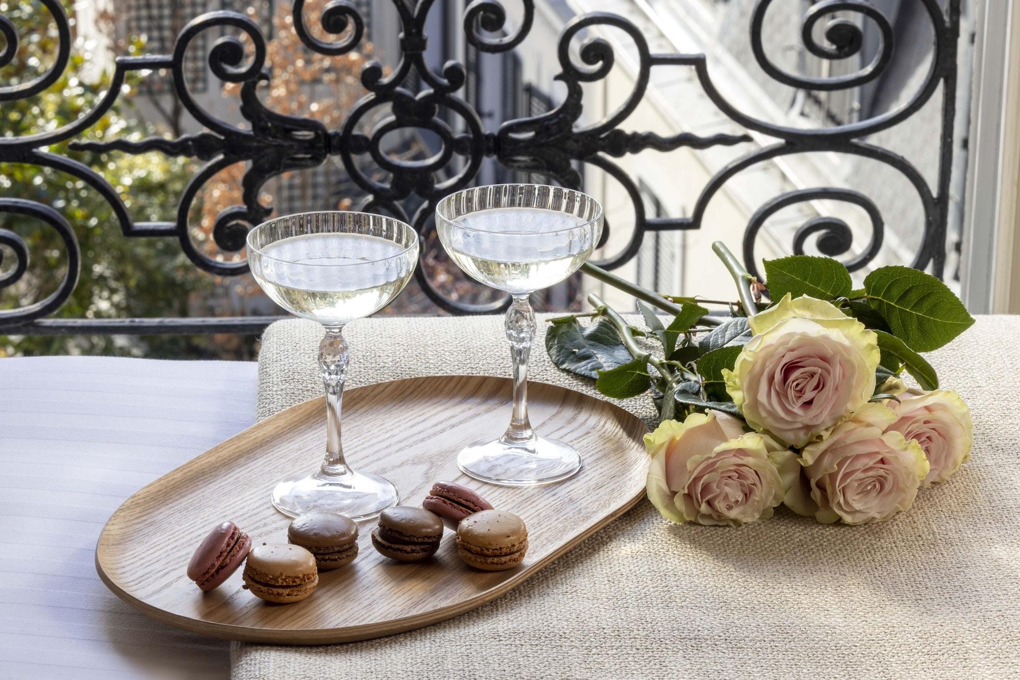 Hotel Toujours & 4*