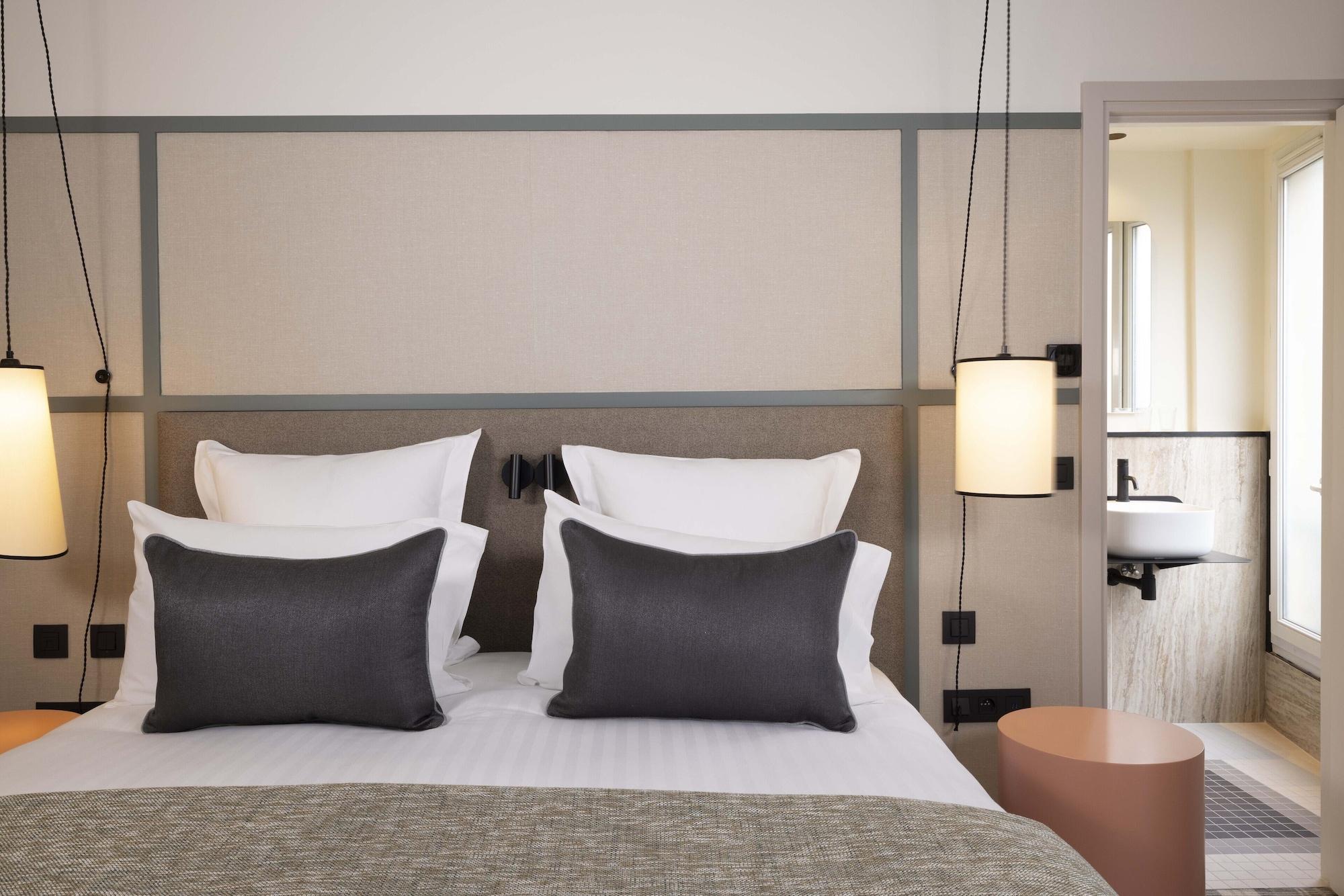 Toujours & Hotel Paris