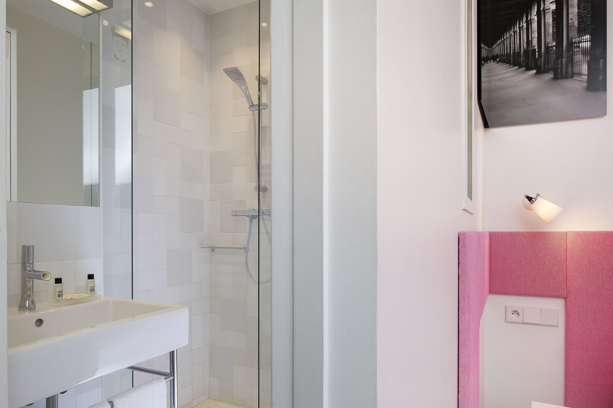 Mistral Hotel 3*