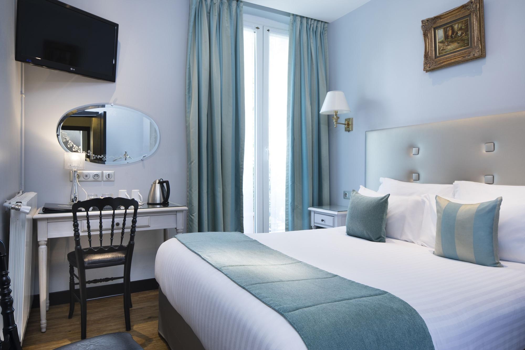 Hotel Plaza Elysées Paris
