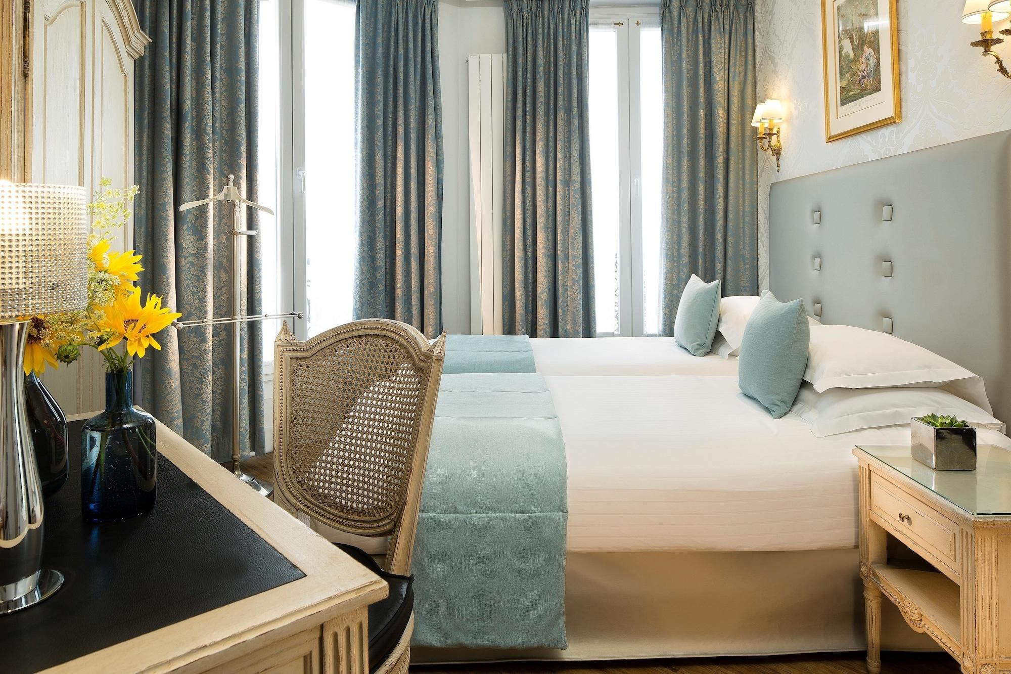 Plaza Elysées Hotel