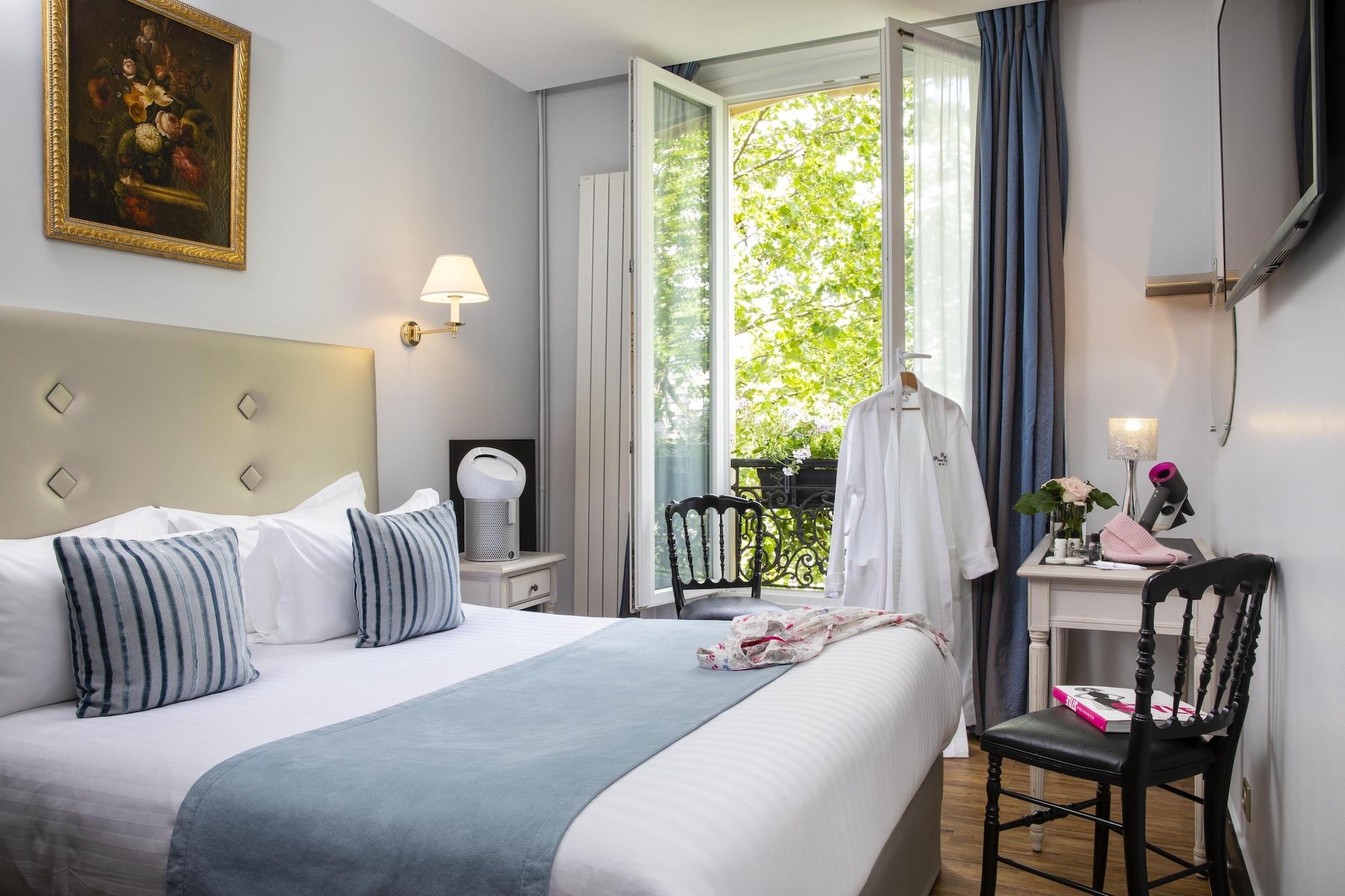 Plaza Elysées Hotel Paris