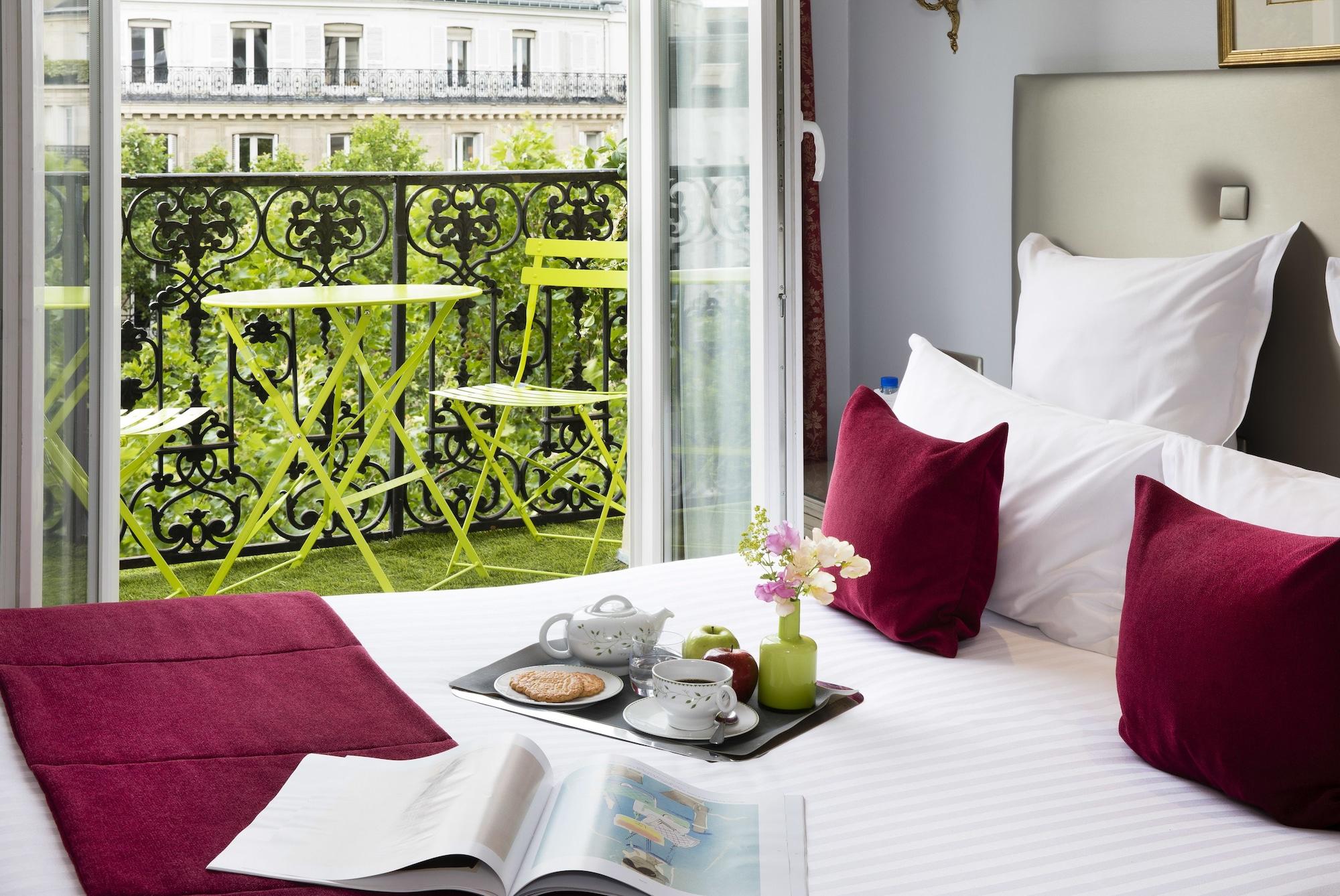 Plaza Elysees 4* Paris