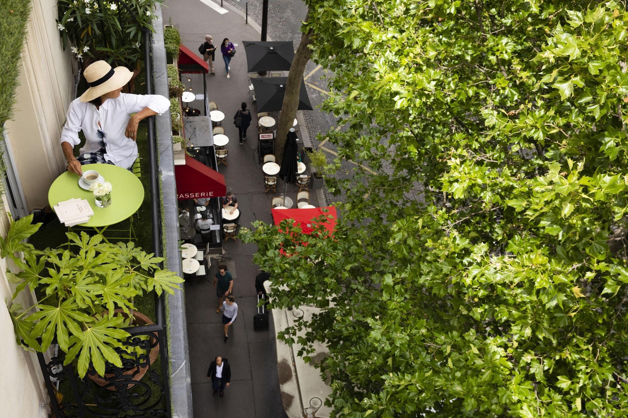 Plaza Elysées 4*