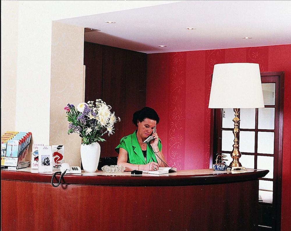Hotel Delambre 3*