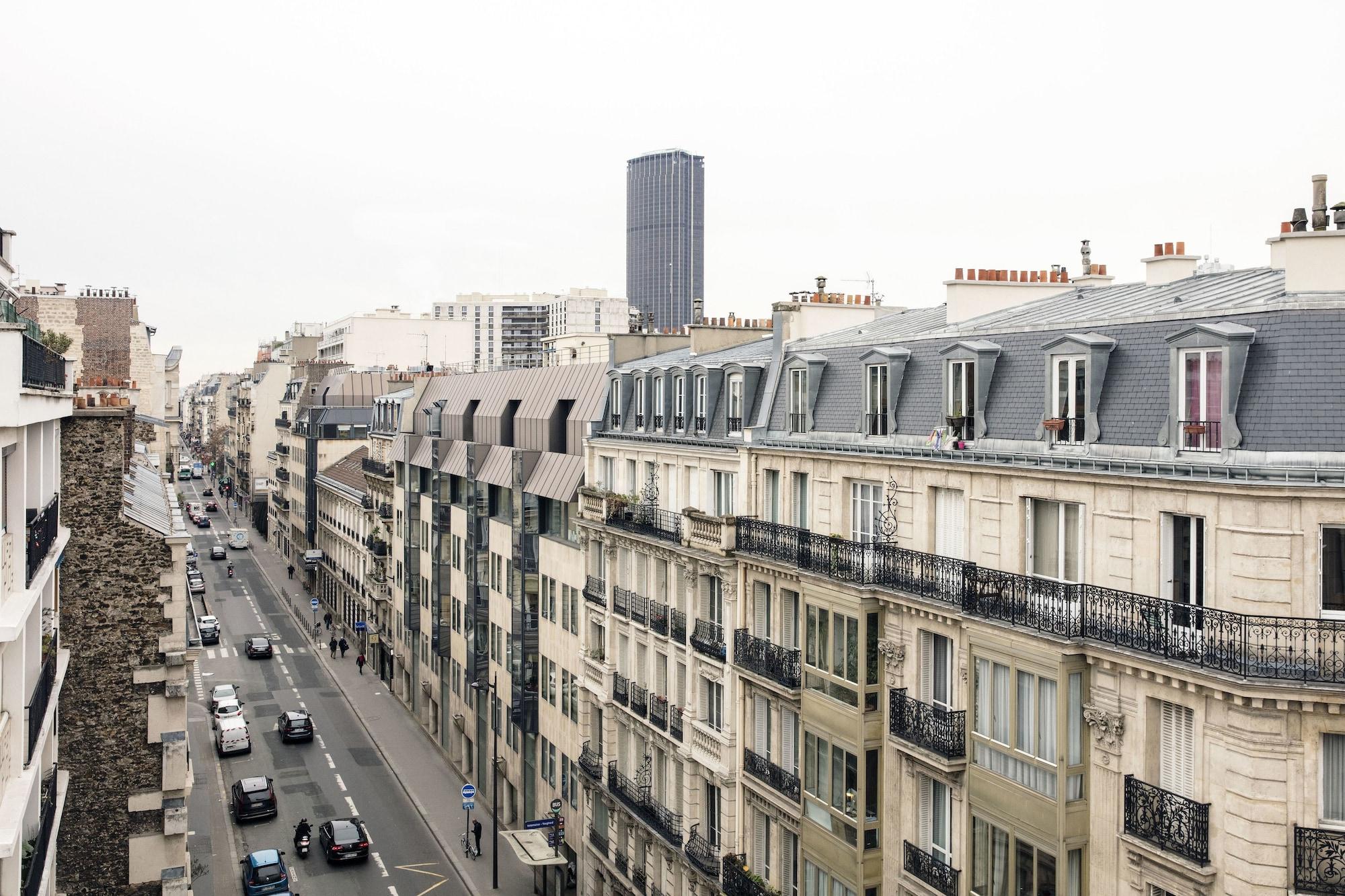 Yllen Eiffel Hotel Paris