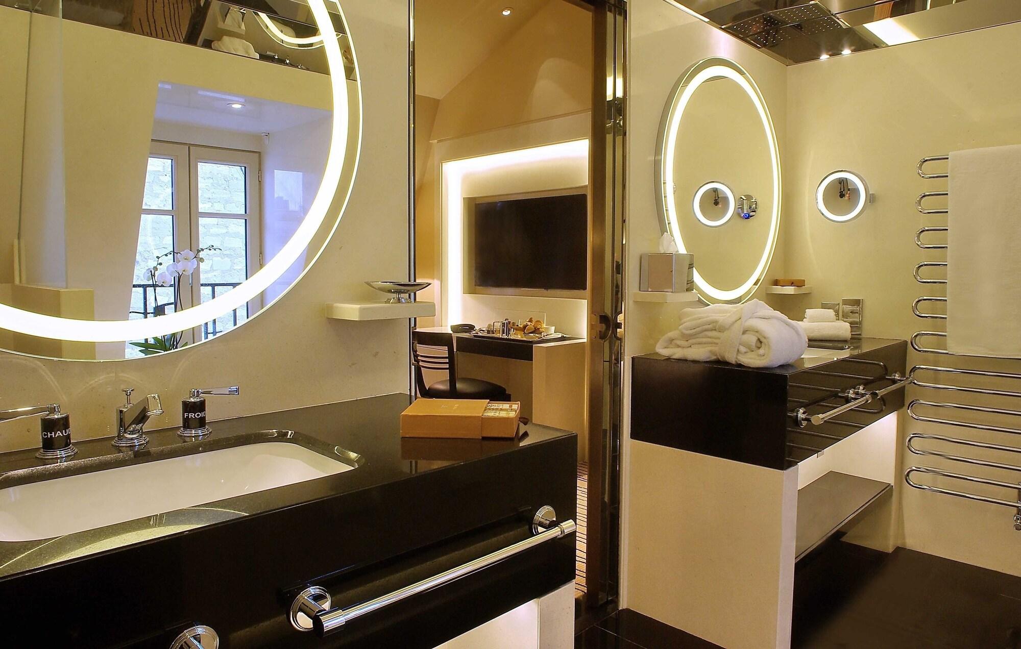 Montaigne Hotel Paris