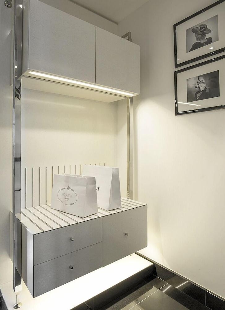 Montaigne Paris