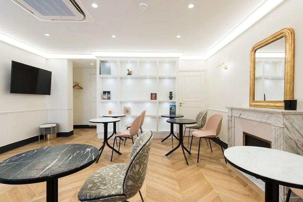 Hotel Lena 3*