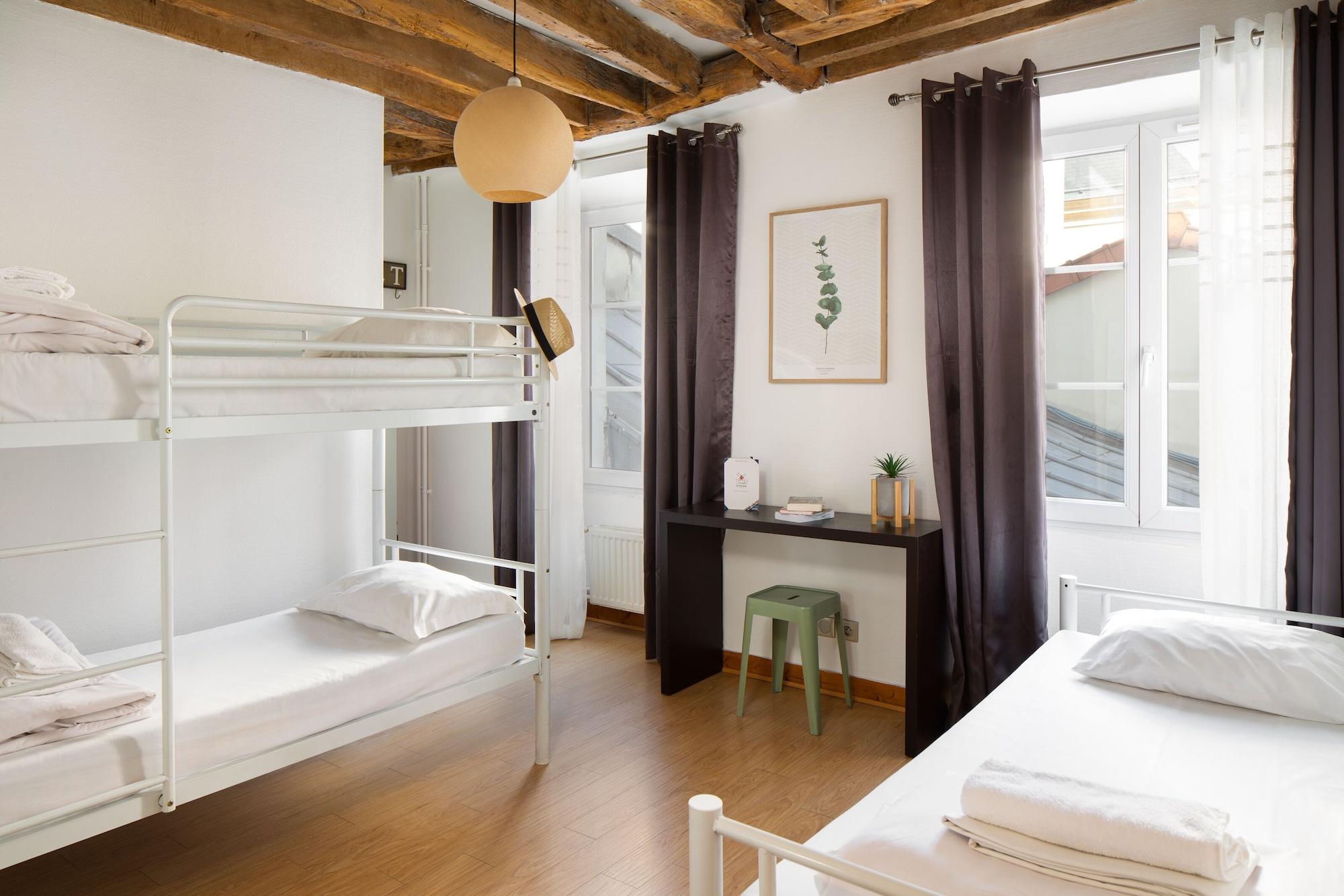 Albergue Le Village Montmartre By Hiphophostels *