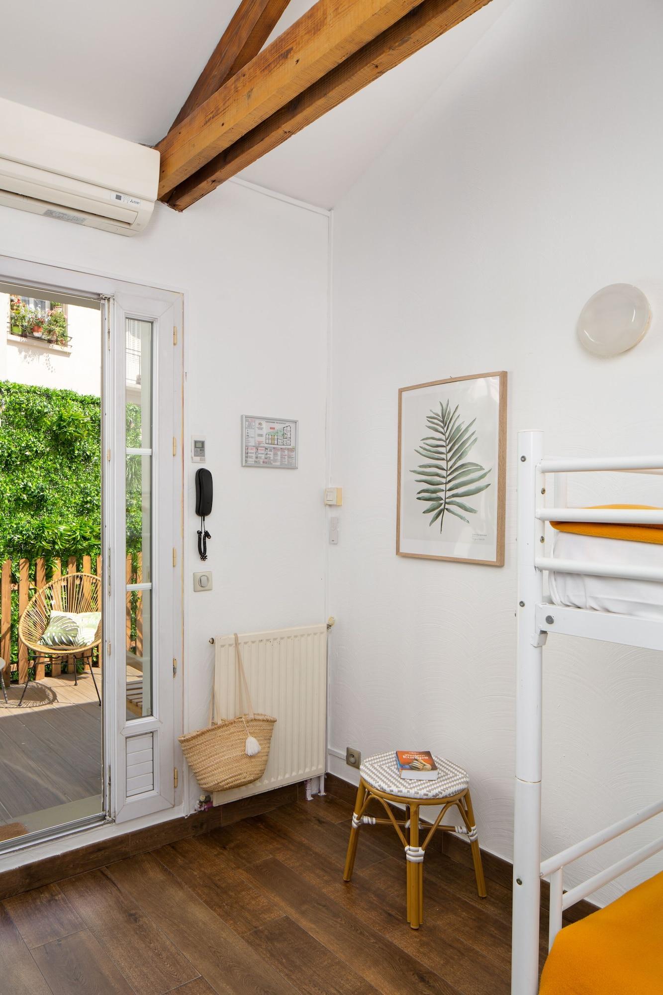 Le Village Montmartre By Hiphophostels Albergue Paris