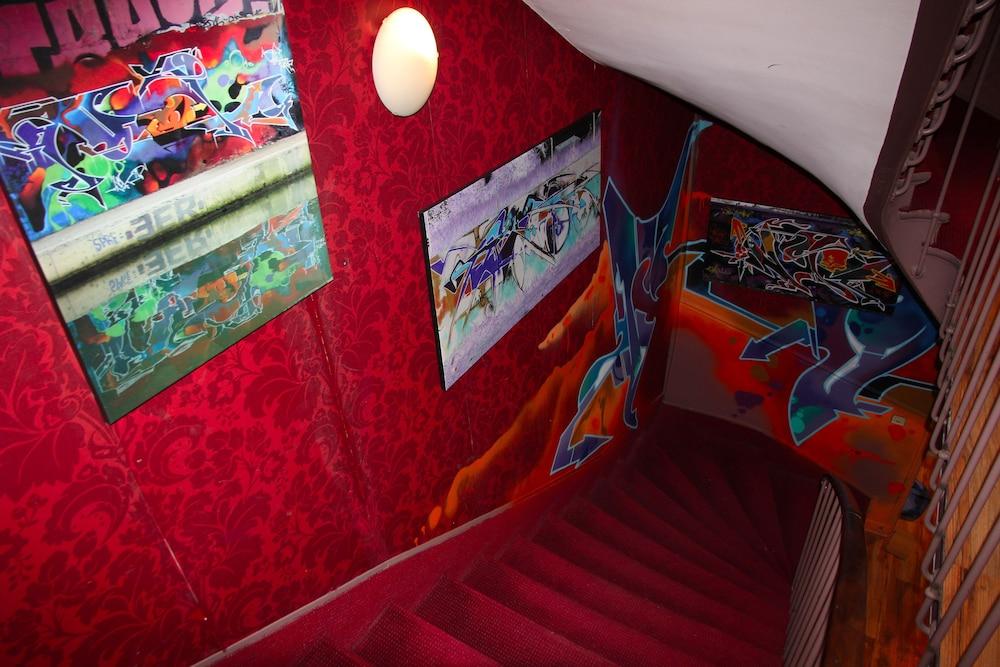 Hotel Absolute Republique 2*