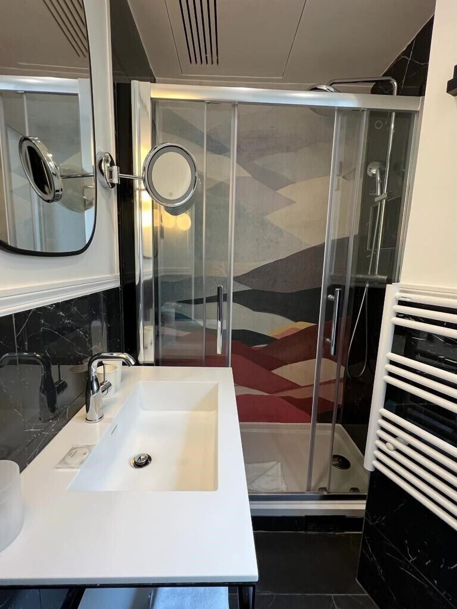 Elysa-luxembourg 3* Paris