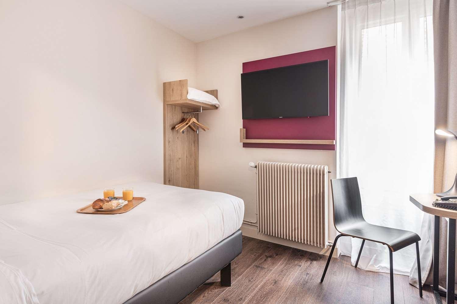 Courcelles Mederic Hotel 3*