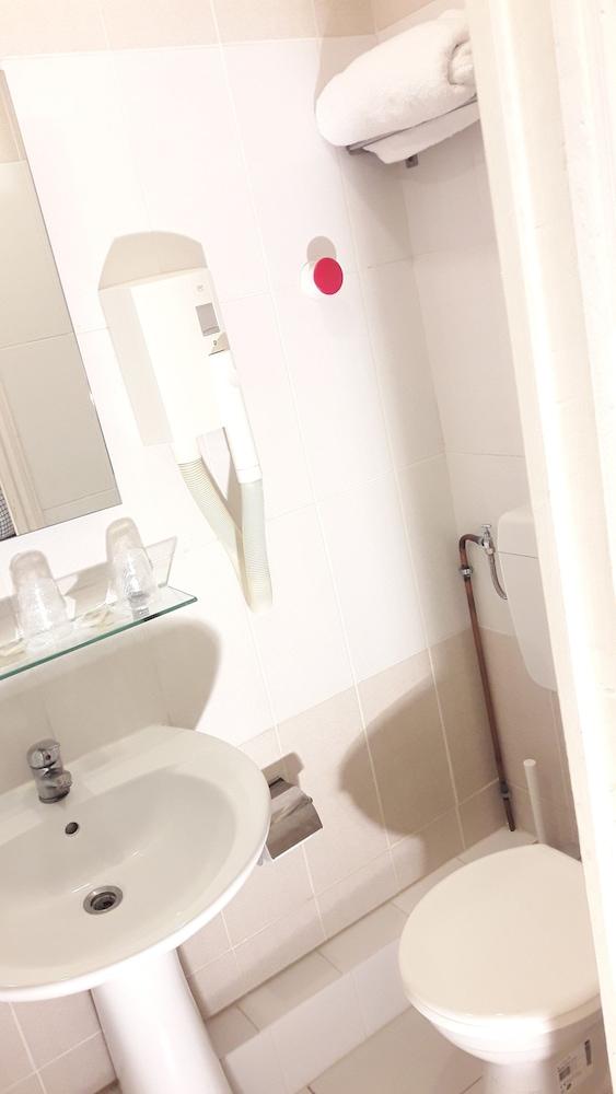 Hotel La Vieille France Paris