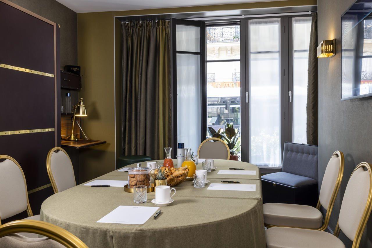Hotel Whistler - Gare Du Nord