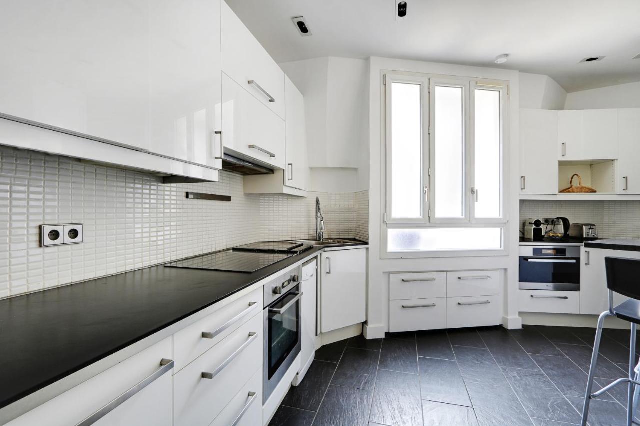 Pick A Flat's In Montaigne - Cour 1er Apartment Paris