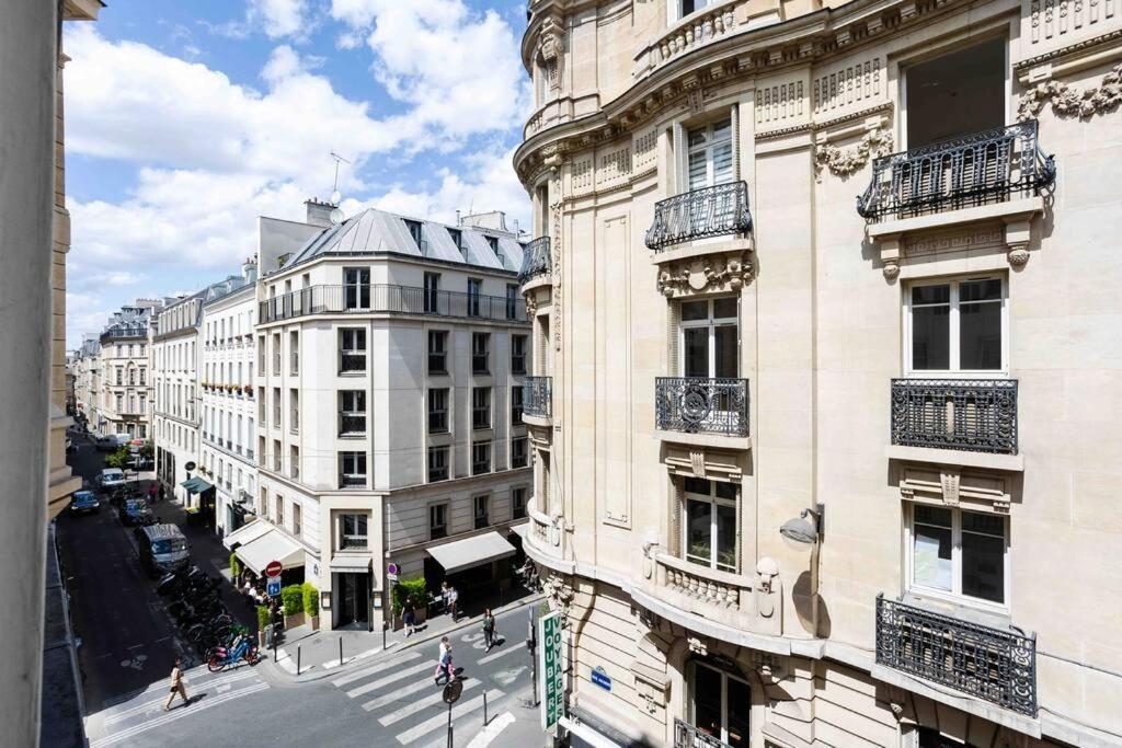 Promo! Beautiful Near The Galeries Lafayette! Paris