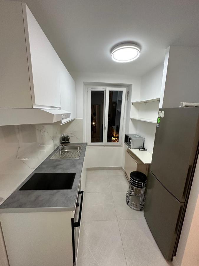 Apartment Studio 12