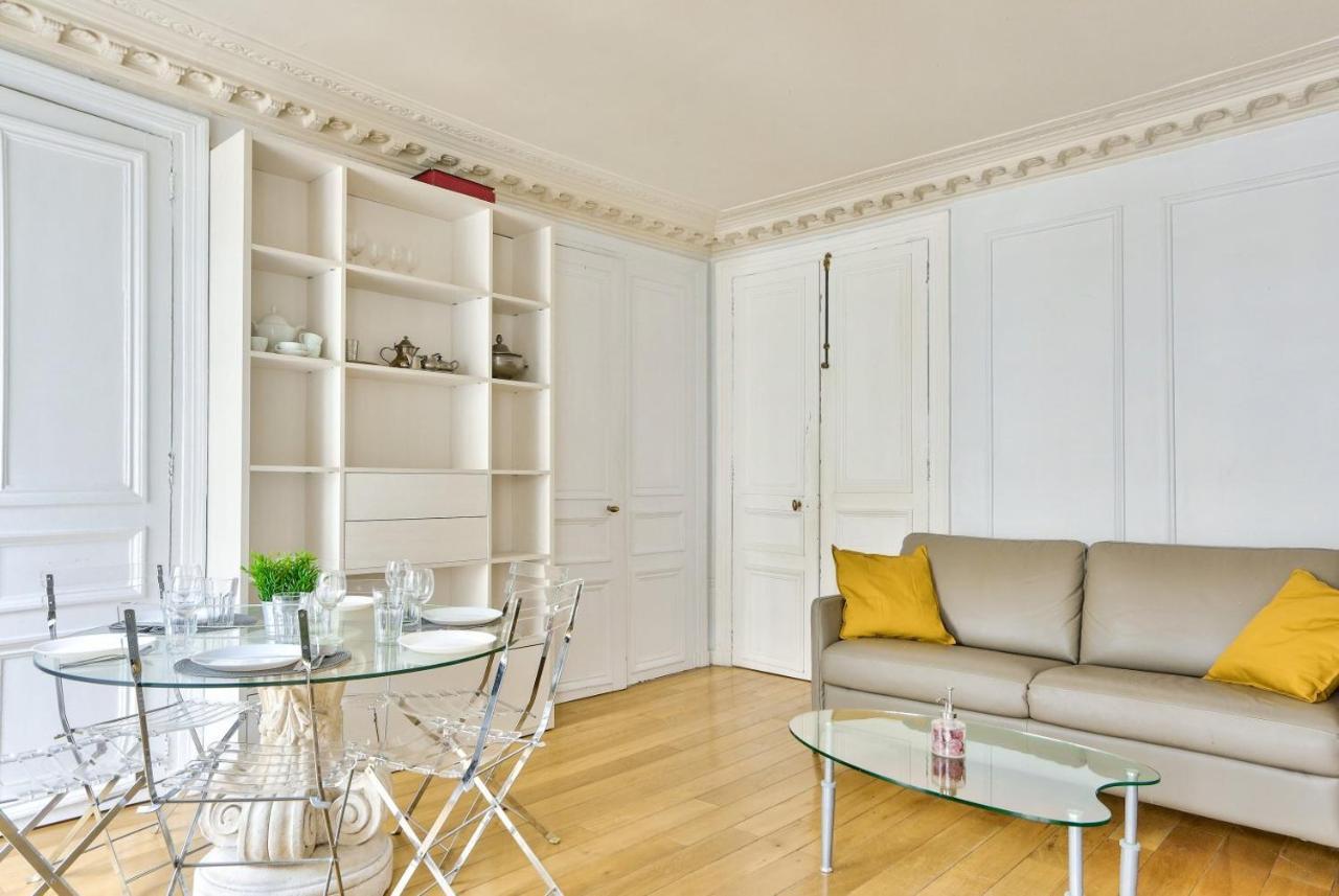 Appartement Quartier Champs-elysees 3 *