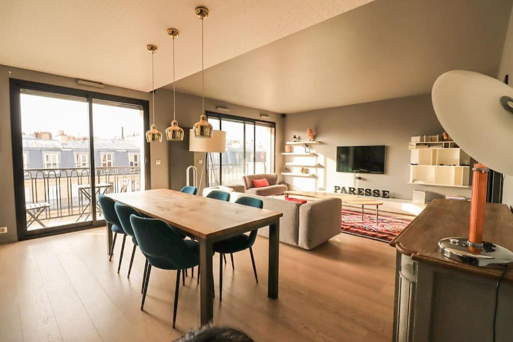 Luxuriousflat#victorhugo#trocadero#vieweffeiltower * Paris