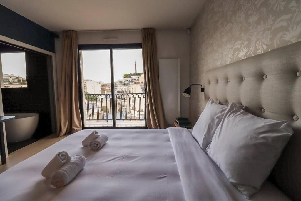 Luxuriousflat#victorhugo#trocadero#vieweffeiltower