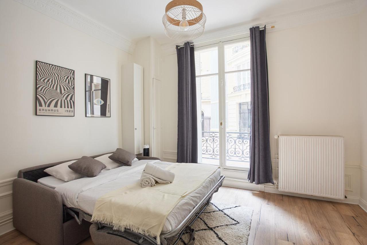 Tour Eiffel By Prestige Apartment