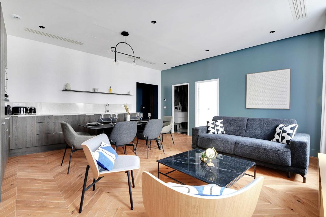 Apartment Spacious & Modern In Central - 2br6p - A20