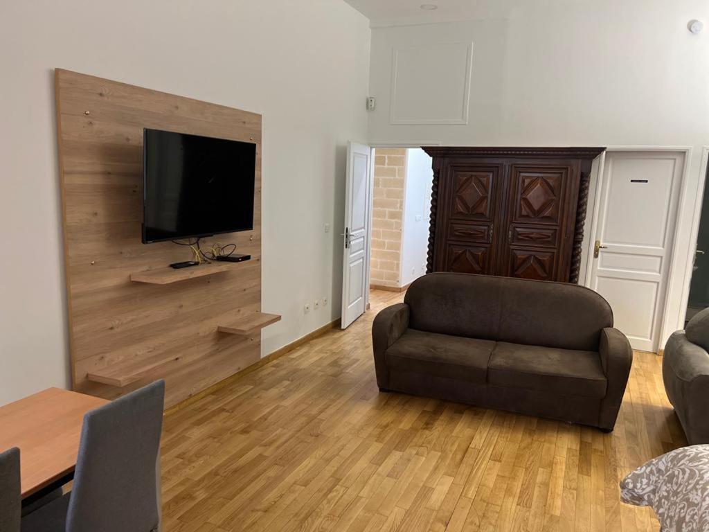 Spacieux Au Coeur Du 9 Eme Arrondissement Appartement *