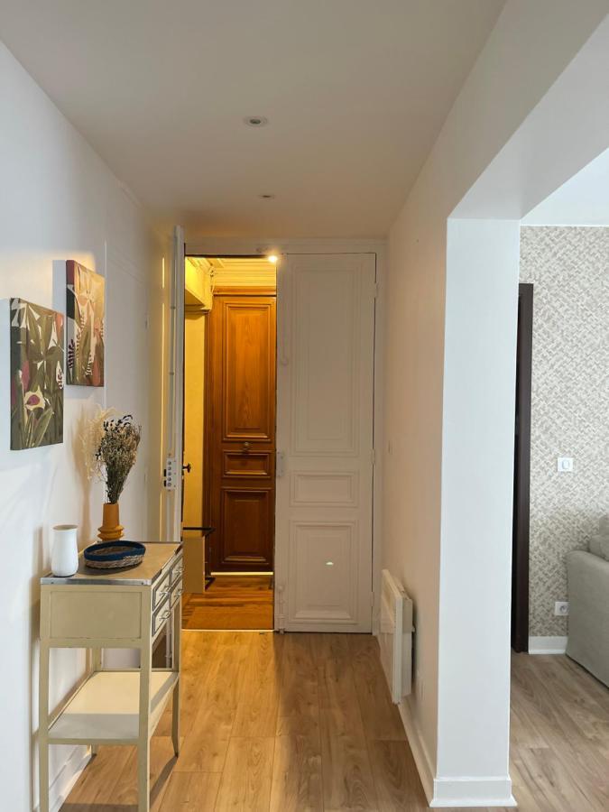 Cosy Champs Elysees Apartment *