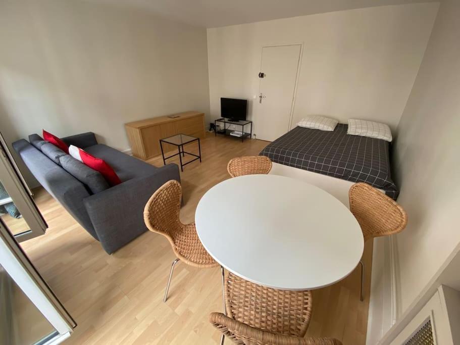 Apartment A Deux Pas Du Pantheon Avec Balcon Paris