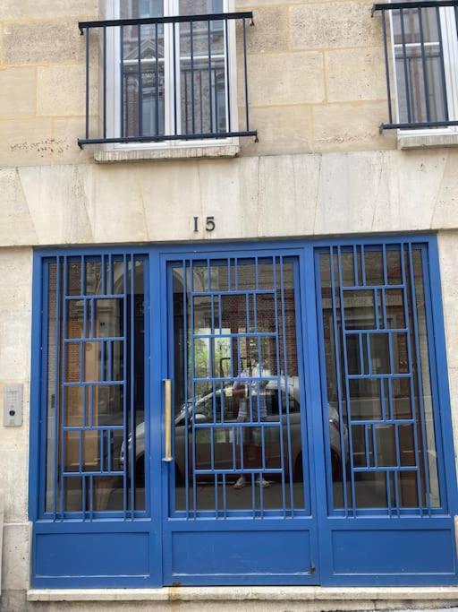 A Deux Pas Du Pantheon Avec Balcon *