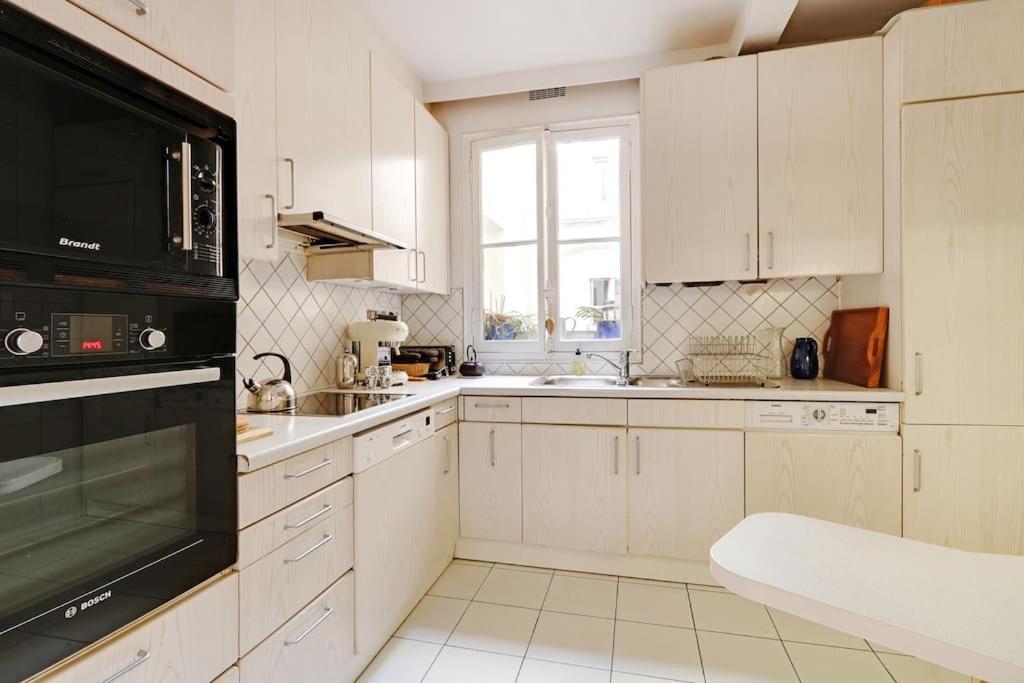 Sejour Au Pied De La Tour Eiffel Apartment
