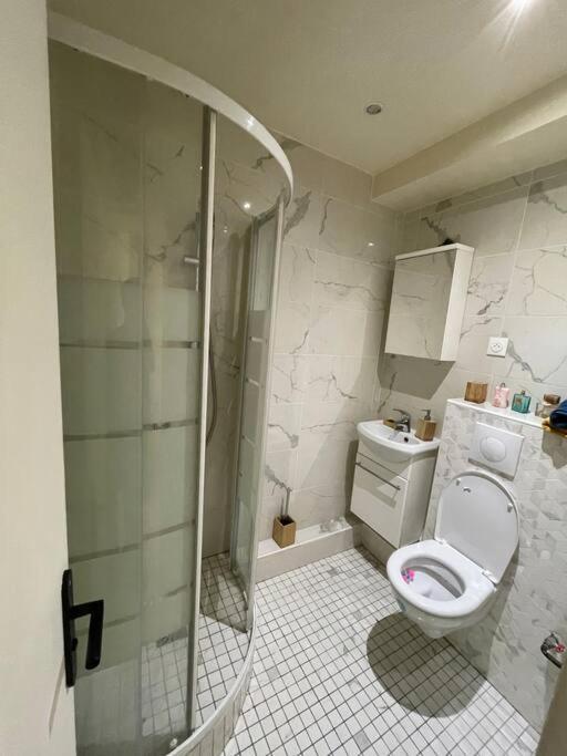 Studio Au Pied Du Metro Ligne 9 Apartment *