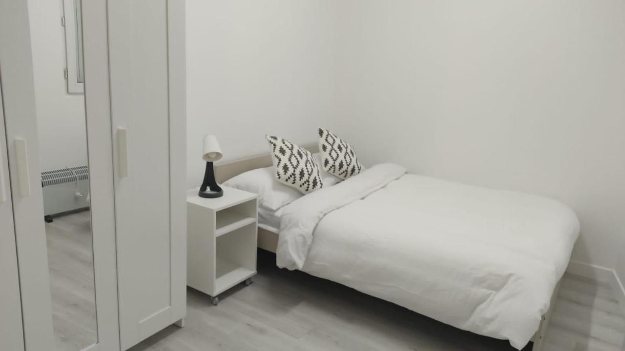 Nice Flat Near Gare Du Nord O Gare Du L Est Free Wi-fi And Netflix * Paris