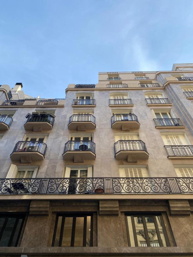 Superb Flat With Terrasse & 24-7 Security In The Heart Of Paris! Apartment *