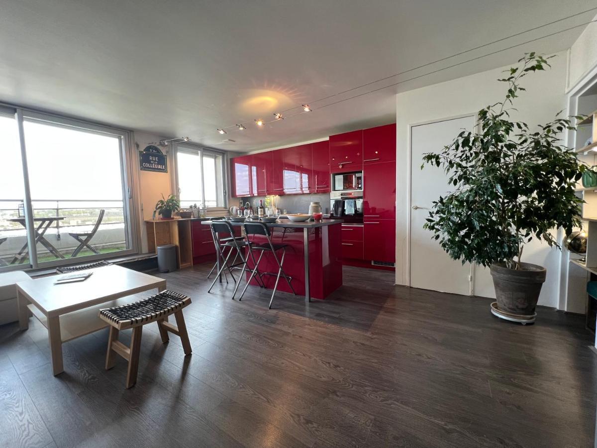Apartment Above Eiffel Tower View Balcony Paris