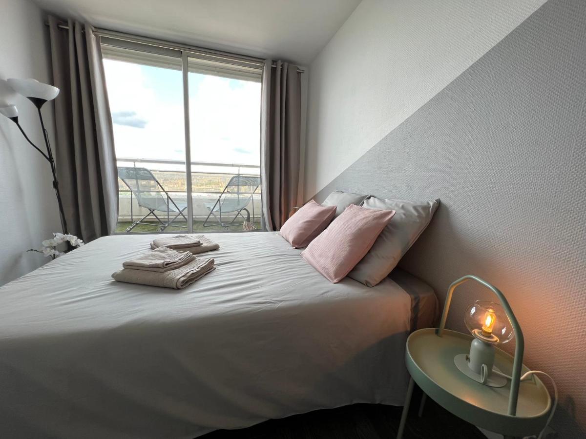 Above Eiffel Tower View Balcony Apartamento