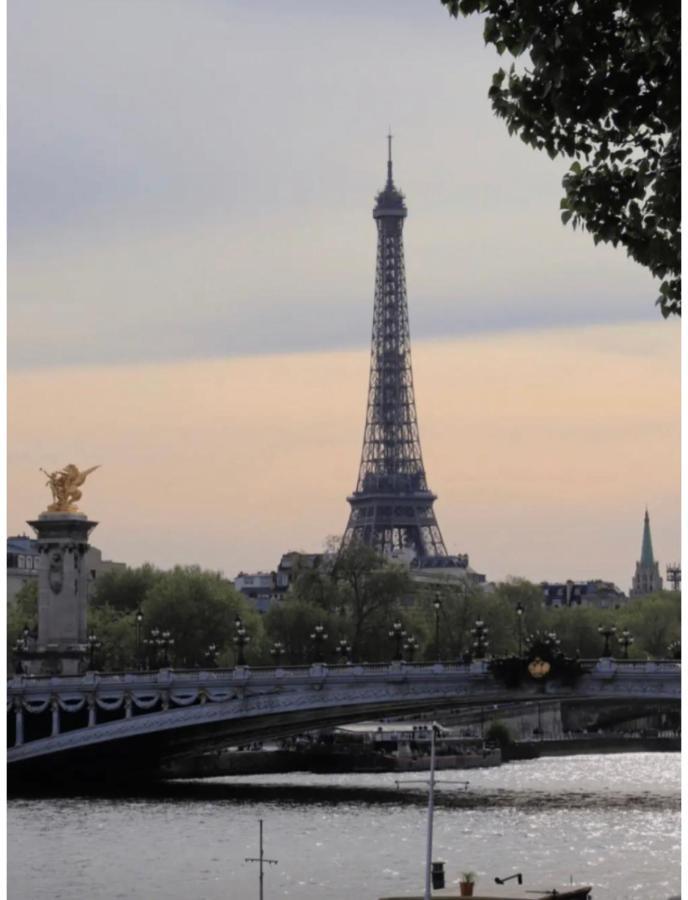 Studio Parisien Eiffel 7e * Paris