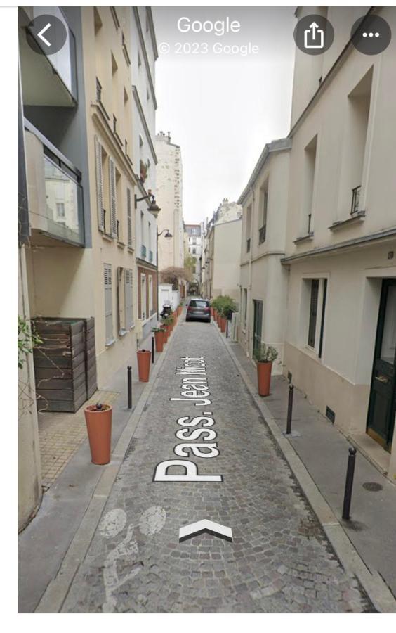 Studio Parisien Eiffel 7e