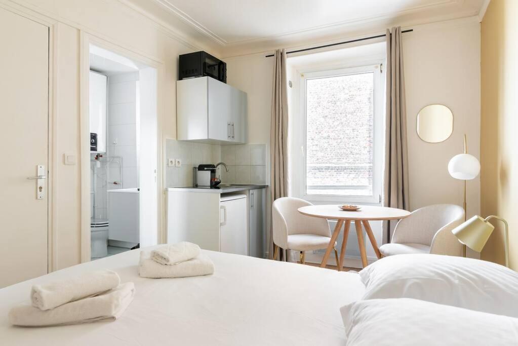 Boulevard Voltaire - Golden - Ii Apartment Paris