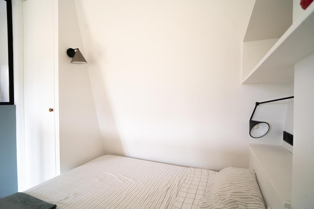 Parisian Cocoon Under The Roofs View Eiffel Tower Apartment *