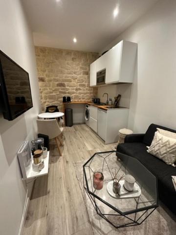 75010 Apartment *