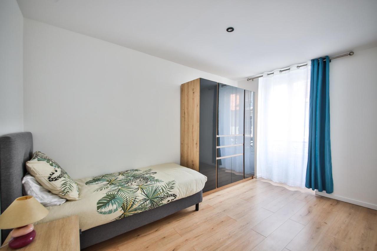 Apartment Lovely For 6, Metro At 160m ! *