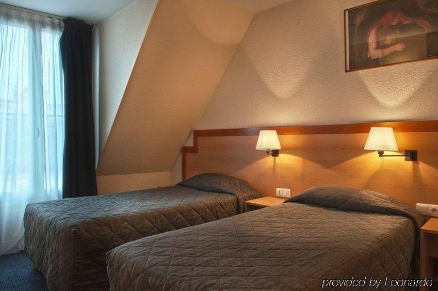 Du Chemin Vert Hotel