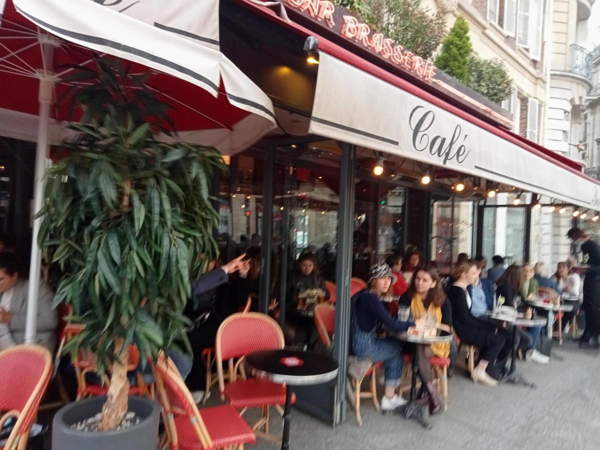 Séjour chez l'habitant Stuning Place ,gare Montparnasse ,center ,front Of Metro *