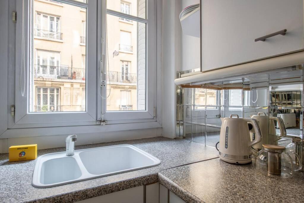 Apartment Goujon - Cozy In Nation-picpus Neighborhood Paris