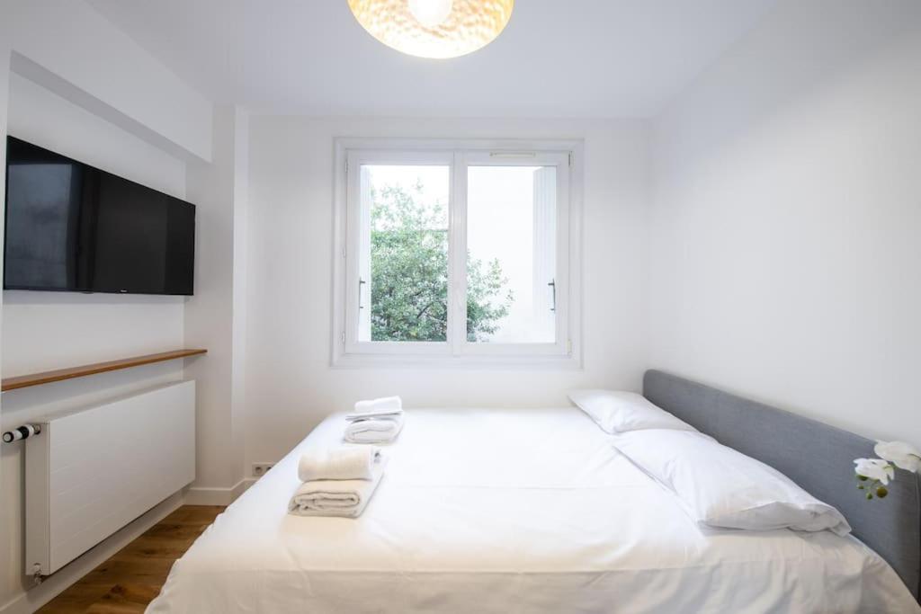 Rollin - Beautiful Renovated Flat In The Heart Of * Paris