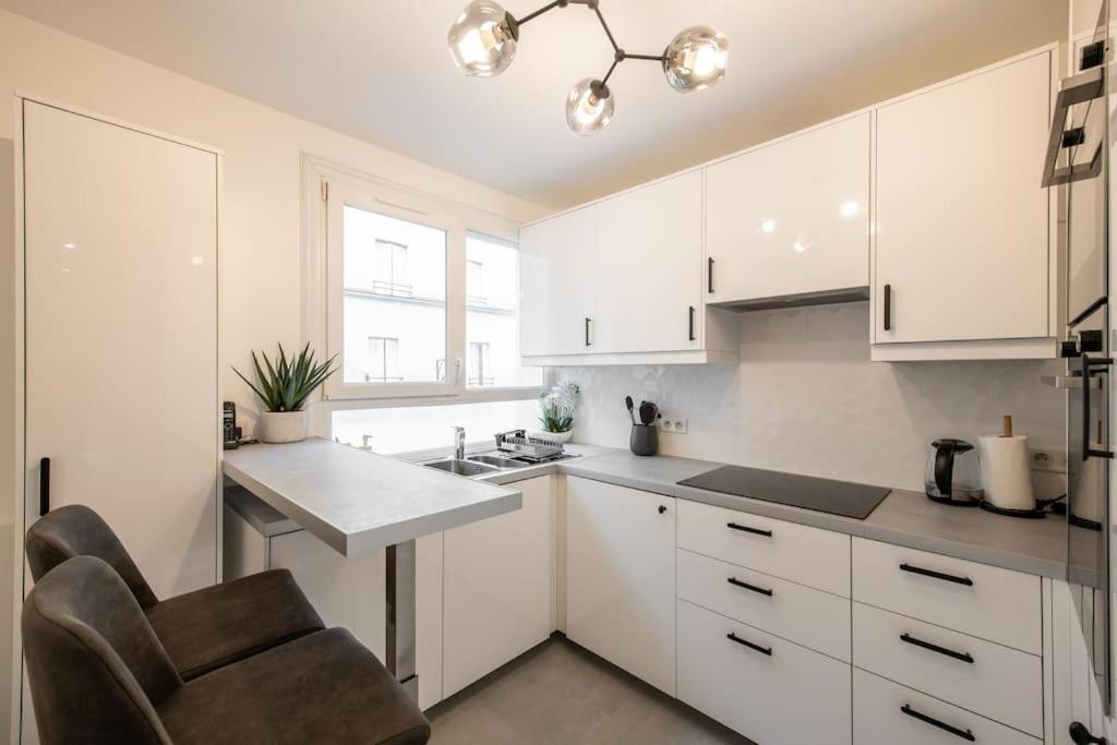 Rollin - Beautiful Renovated Flat In The Heart Of Paris