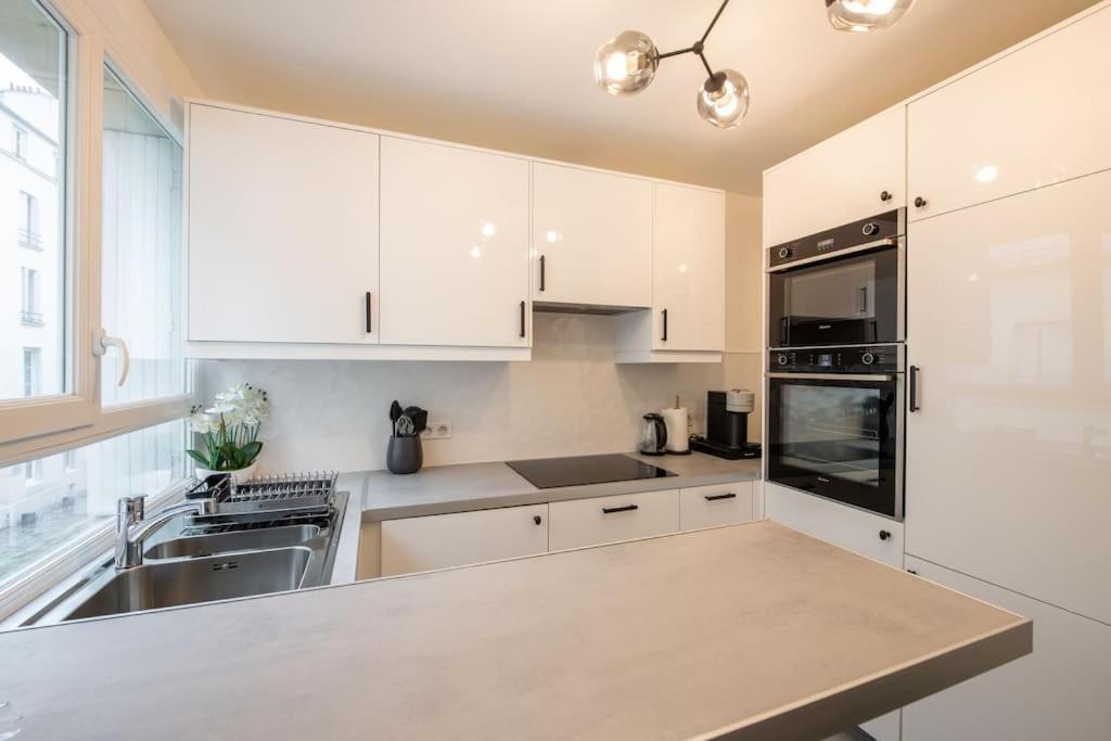 Rollin - Beautiful Renovated Flat In The Heart Of Paris